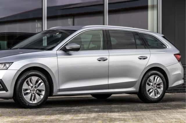 Škoda Octavia (2021) thumbnail 14