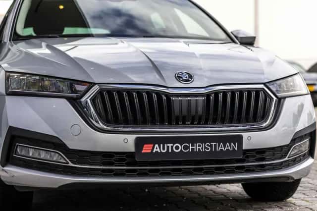 Škoda Octavia (2021) thumbnail 17