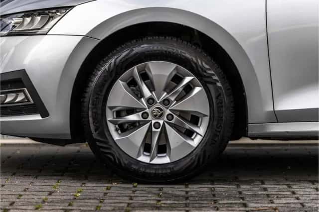 Škoda Octavia (2021) thumbnail 56