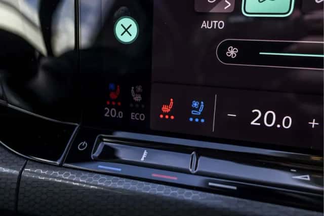 Volkswagen Golf (2022) thumbnail 26