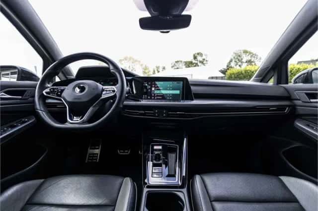 Volkswagen Golf (2022) thumbnail 34