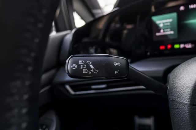 Volkswagen Golf (2022) thumbnail 38