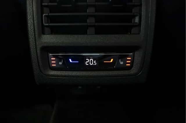 Volkswagen Golf (2022) thumbnail 68