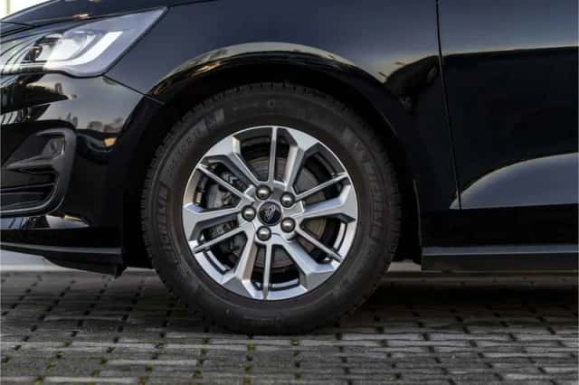 Ford Focus (2023) thumbnail 20