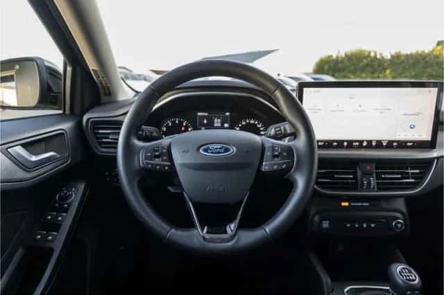 Ford Focus (2023) thumbnail 45