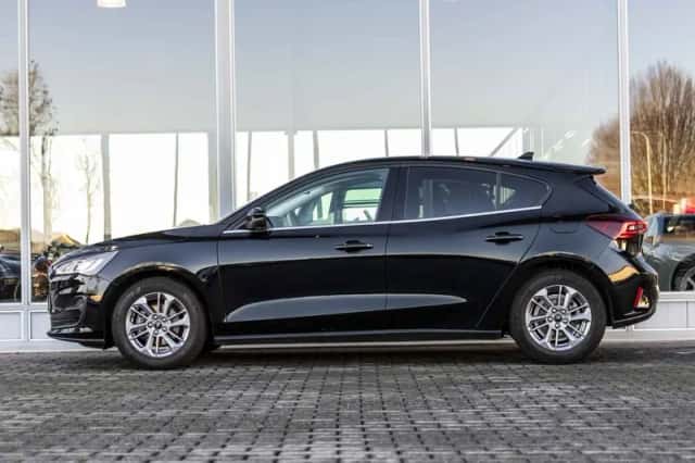 Ford Focus (2023) thumbnail 6