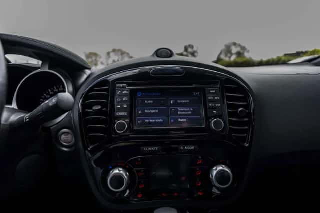 Nissan Juke (2017) thumbnail 64