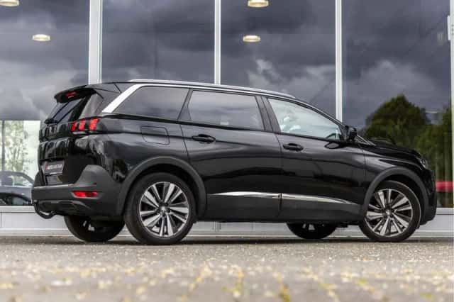 Peugeot 5008 (2020) thumbnail 3