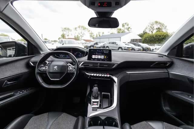 Peugeot 5008 (2020) thumbnail 21