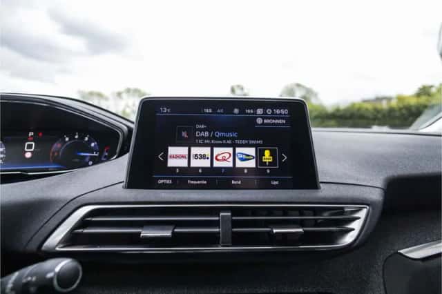 Peugeot 5008 (2020) thumbnail 25