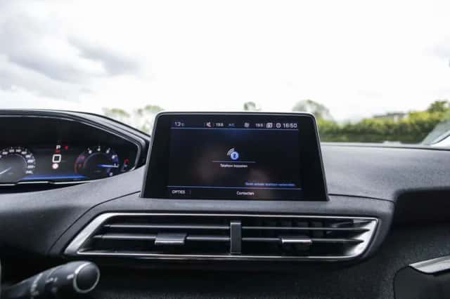 Peugeot 5008 (2020) thumbnail 27