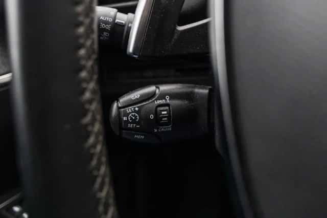 Peugeot 5008 (2020) thumbnail 34