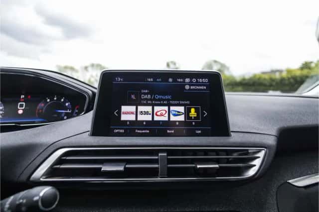 Peugeot 5008 (2020) thumbnail 64