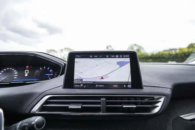 Peugeot 5008 (2020) thumbnail 68