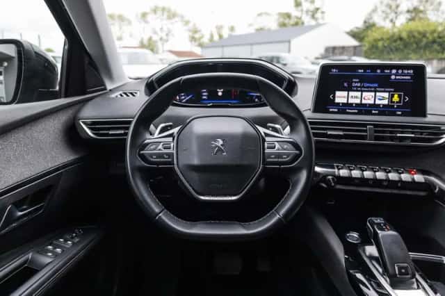 Peugeot 5008 (2020) thumbnail 8