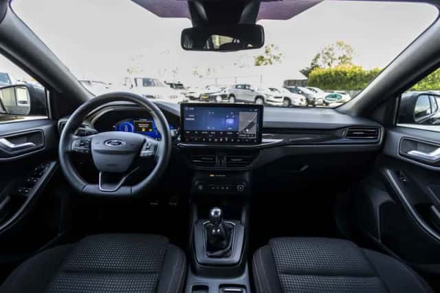 Ford Focus (2022) thumbnail 33