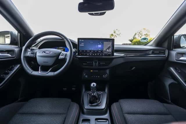 Ford Focus (2022) thumbnail 34