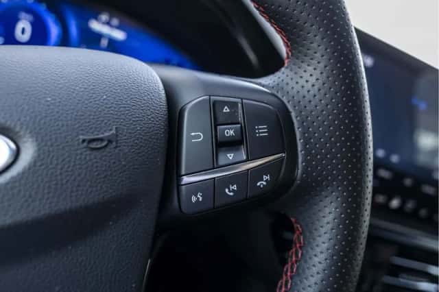Ford Focus (2022) thumbnail 37