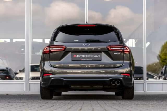 Ford Focus (2022) thumbnail 5