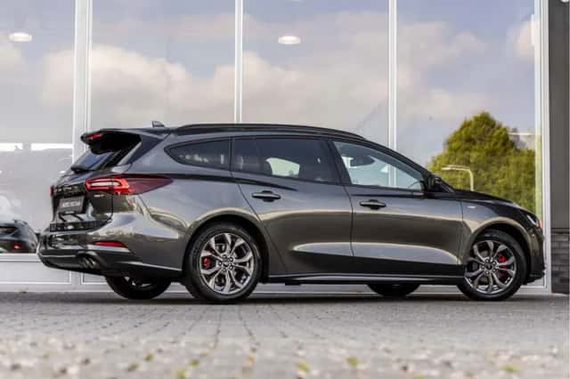Ford Focus (2022) thumbnail 44