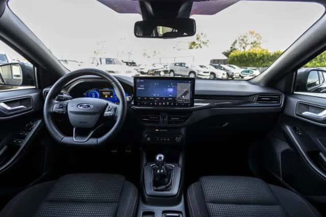 Ford Focus (2022) thumbnail 74
