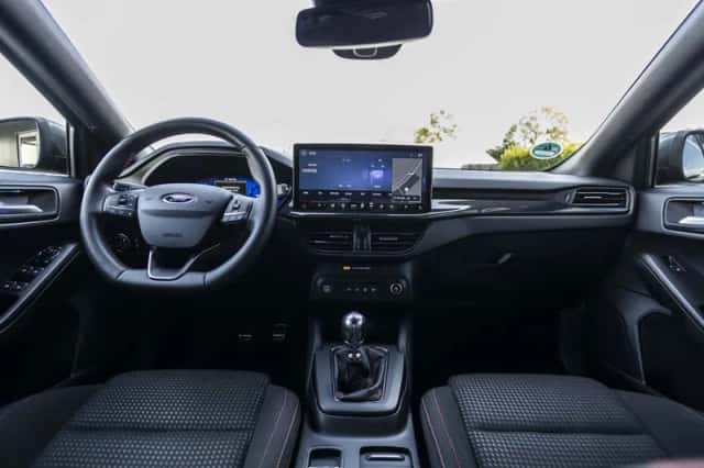 Ford Focus (2022) thumbnail 75