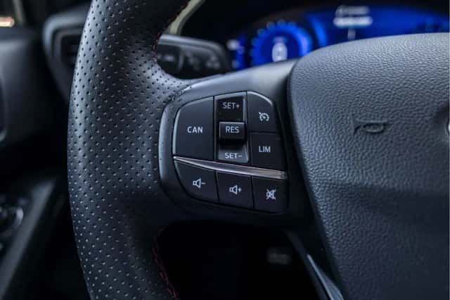 Ford Focus (2022) thumbnail 76