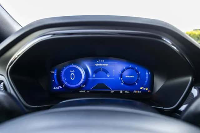 Ford Focus (2022) thumbnail 9