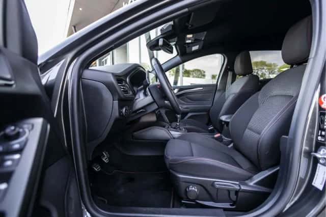 Ford Focus (2022) thumbnail 10