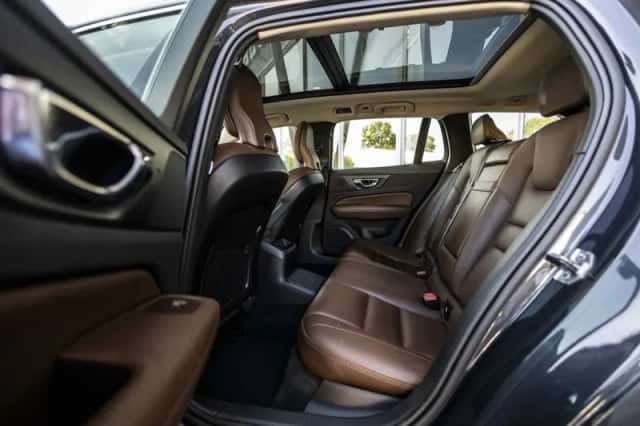 Volvo V60 (2019) thumbnail 11