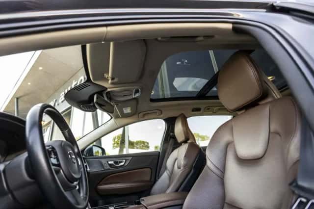 Volvo V60 (2019) thumbnail 14