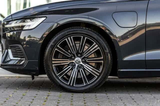 Volvo V60 (2019) thumbnail 21