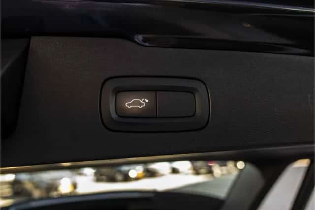 Volvo V60 (2019) thumbnail 36