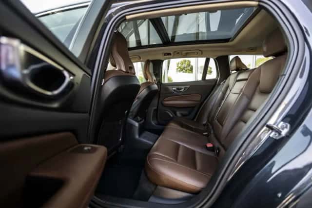Volvo V60 (2019) thumbnail 49