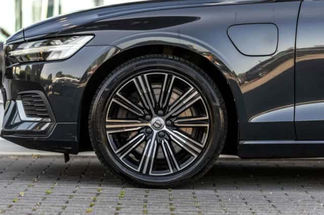 Volvo V60 (2019) thumbnail 59