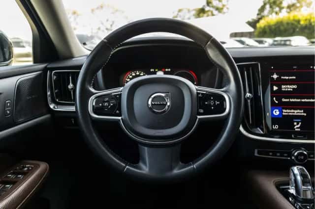 Volvo V60 (2019) thumbnail 8