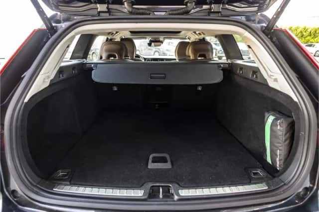 Volvo V60 (2019) thumbnail 76