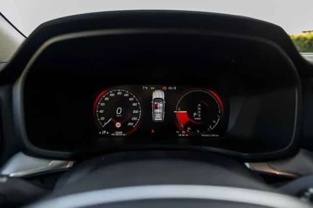 Volvo V60 (2019) thumbnail 9