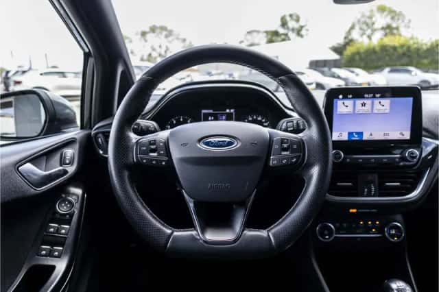 Ford Fiesta (2018) thumbnail 45
