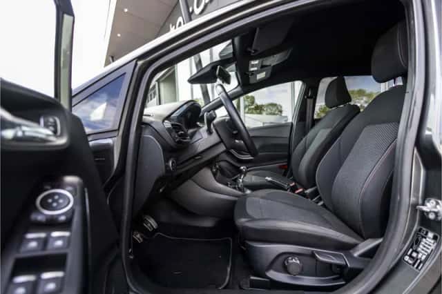 Ford Fiesta (2018) thumbnail 47