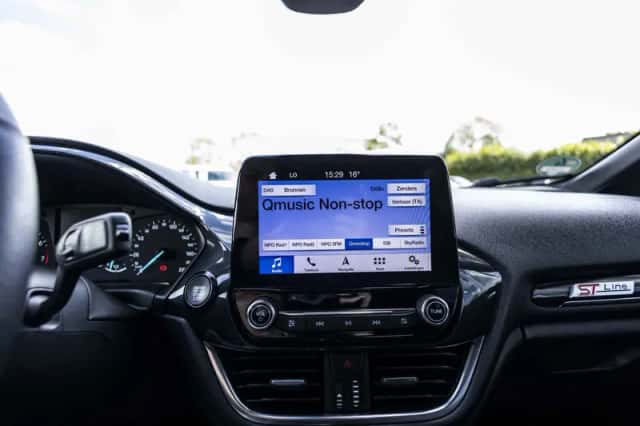 Ford Fiesta (2018) thumbnail 62