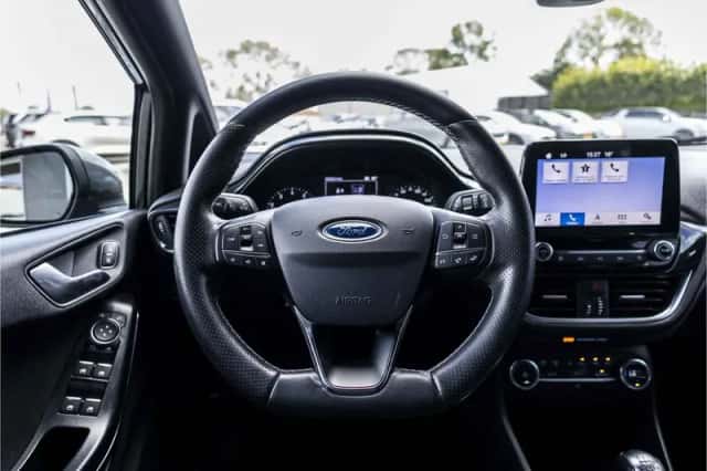 Ford Fiesta (2018) thumbnail 8