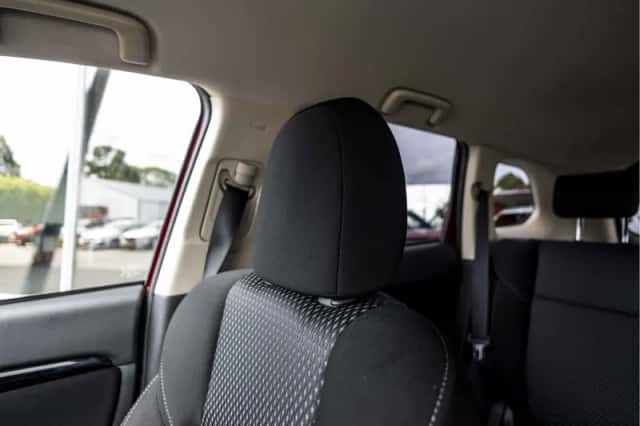 Mitsubishi Outlander (2020) thumbnail 13