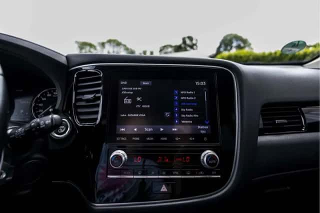 Mitsubishi Outlander (2020) thumbnail 26