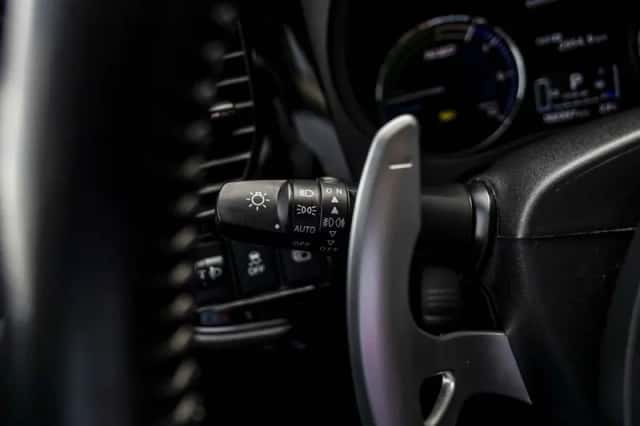 Mitsubishi Outlander (2020) thumbnail 32