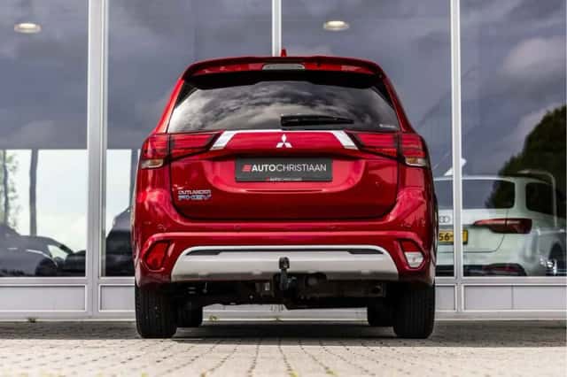 Mitsubishi Outlander (2020) thumbnail 5