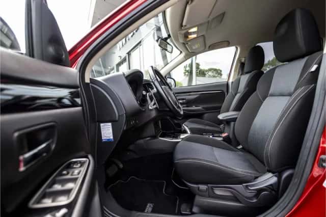 Mitsubishi Outlander (2020) thumbnail 47