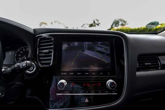 Mitsubishi Outlander (2020) thumbnail 60