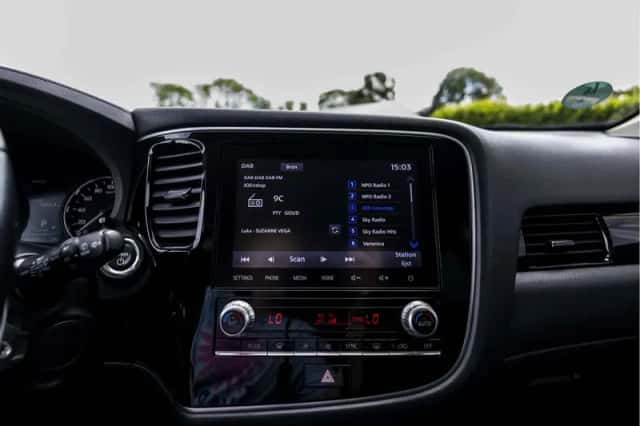 Mitsubishi Outlander (2020) thumbnail 63
