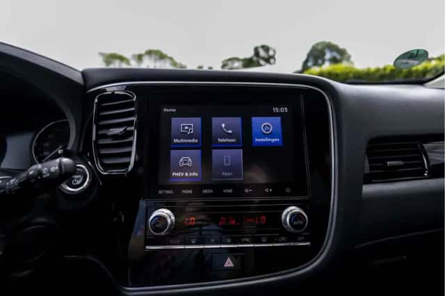 Mitsubishi Outlander (2020) thumbnail 64